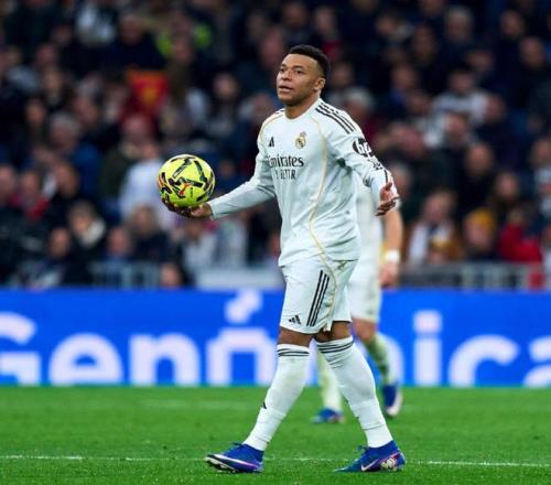 阿方索首发,出场背后,教练压力引,OD体育首页,OD体育官方网站,OD体育平台,OD体育